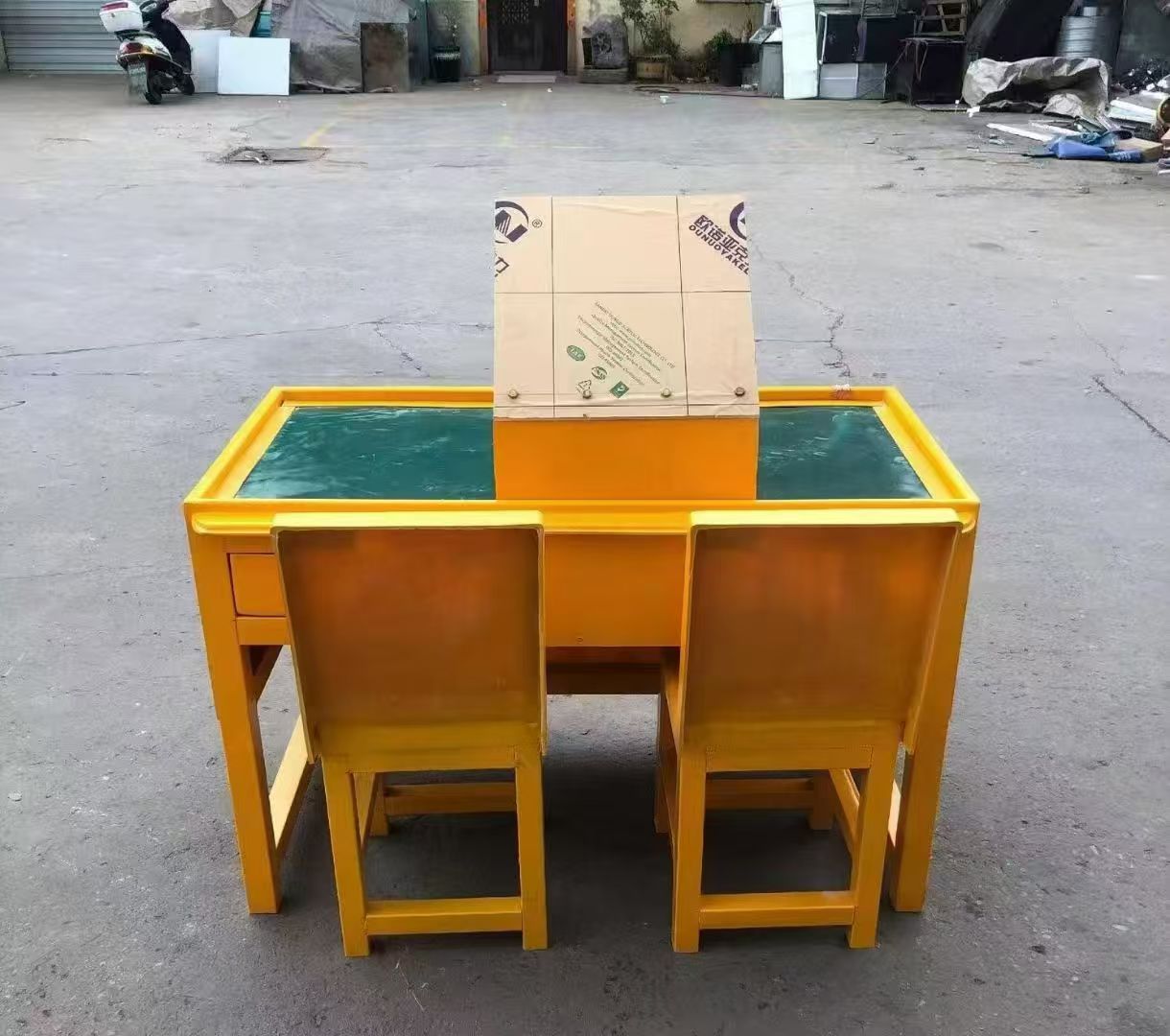 滦南防静电导通桌井下煤矿火工品发放桌：危险品流转的安全守护者